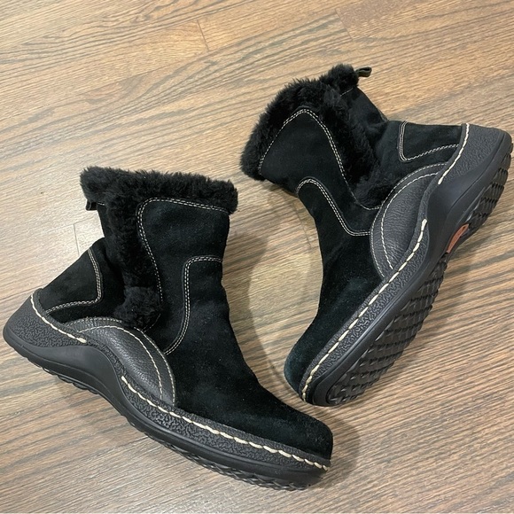 Bare Traps Ellea Black Leather Uppers Faux Fur Trim Stay Dry System woman’s 10 - Picture 11 of 11